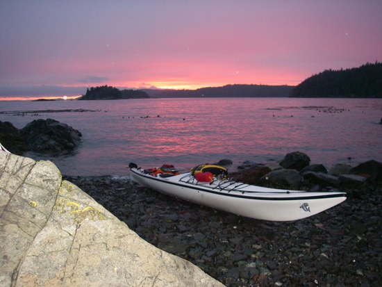 Kayaking Vancouver Island Johnstone Strait sunset at the beach
